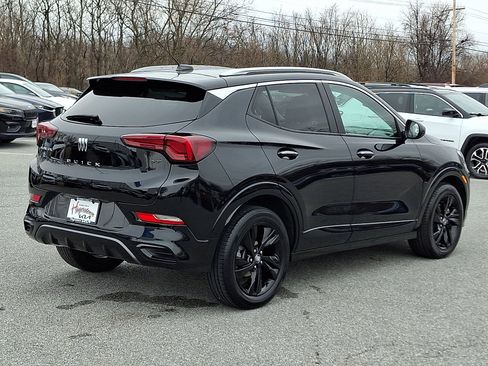 Used 2024 Buick Encore GX Sport Touring image 6