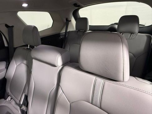 Used 2025 Honda Pilot EX-L image 43