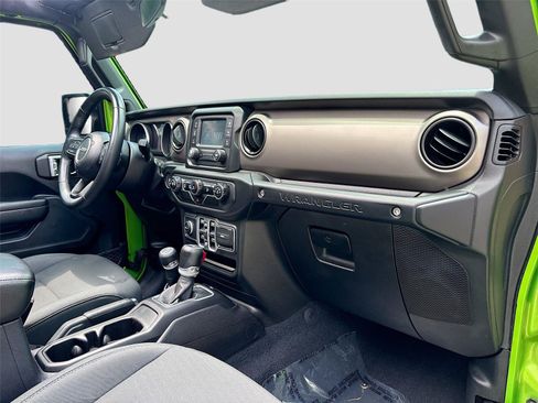 Used 2018 Jeep Wrangler Unlimited Sport S AWD/4WD image 29
