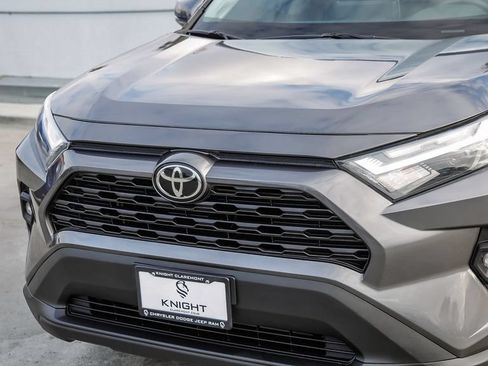 Used 2022 Toyota RAV4 XLE Premium AWD/4WD image 6