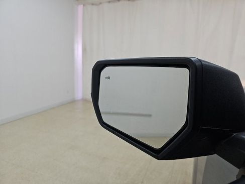 New 2026 Chevrolet Colorado W/T image 24