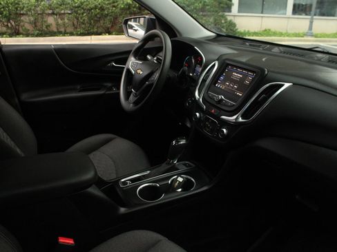 Used 2020 Chevrolet Equinox LT w/ LPO, Floor Liner Package AWD/4WD image 25
