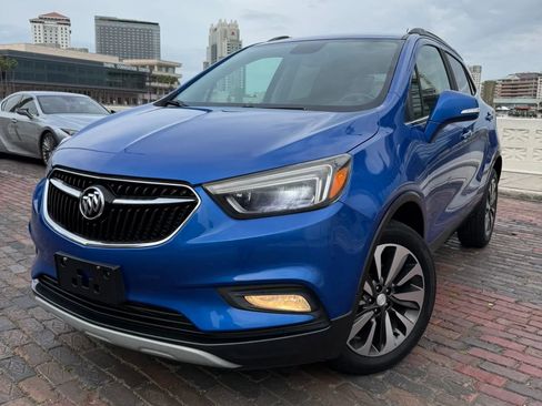 Used 2018 Buick Encore Essence AWD/4WD image 2