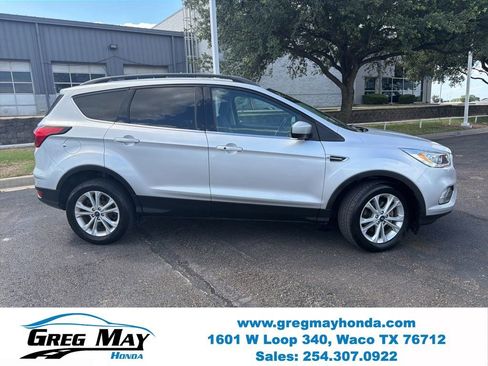 Used 2019 Ford Escape SEL FWD image 2