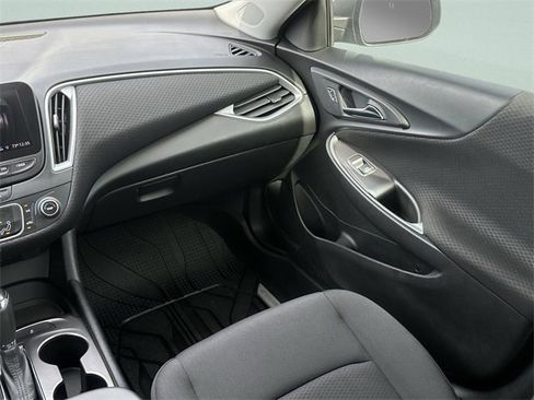Used 2020 Chevrolet Malibu LS image 30