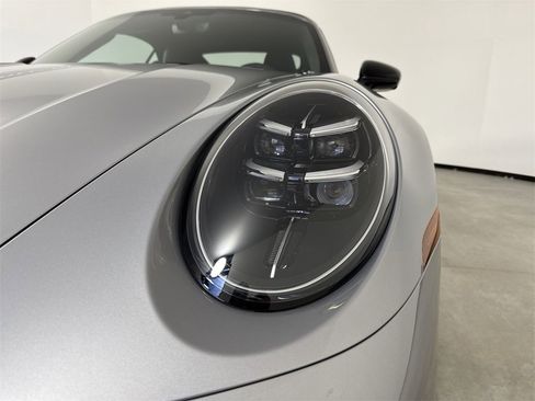 New 2026 Porsche 911 Carrera T image 11