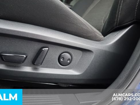 Used 2023 Nissan Rogue SV image 12