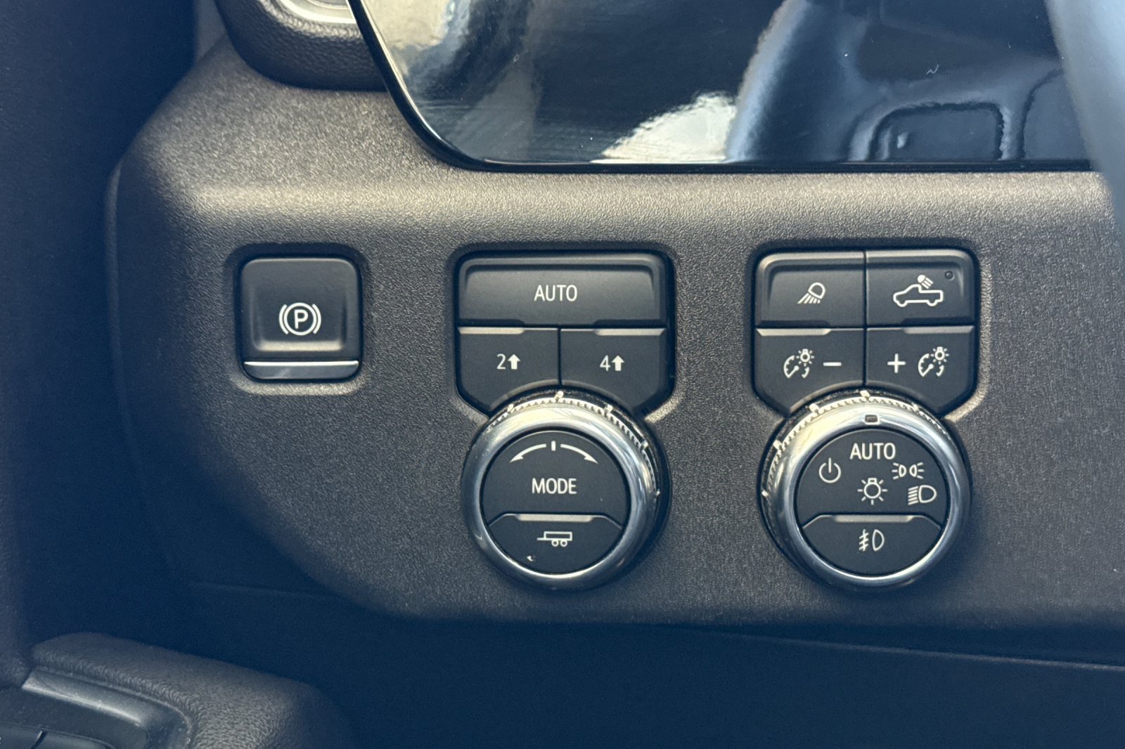 Used 2025 GMC Sierra 1500 SLT AWD/4WD image 38