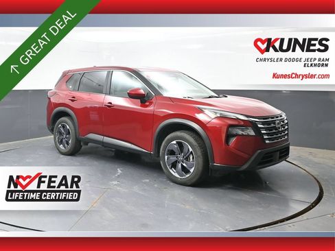 Used 2025 Nissan Rogue SV FWD image 1