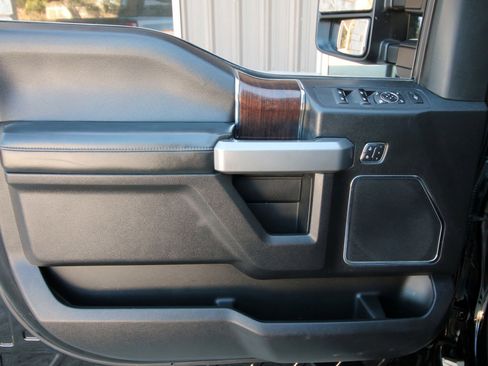 Used 2017 Ford F250 Platinum image 21