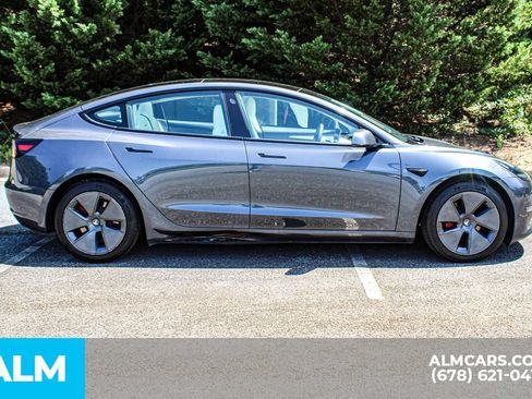 Used 2022 Tesla Model 3 Long Range AWD/4WD image 8