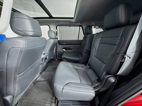 Used 2024 Toyota Sequoia Limited image 23