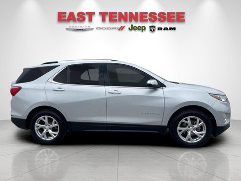 Used 2019 Chevrolet Equinox Premier image 2