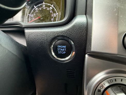 Used 2024 Toyota 4Runner SR5 image 28