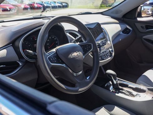 Used 2024 Chevrolet Malibu LT image 14