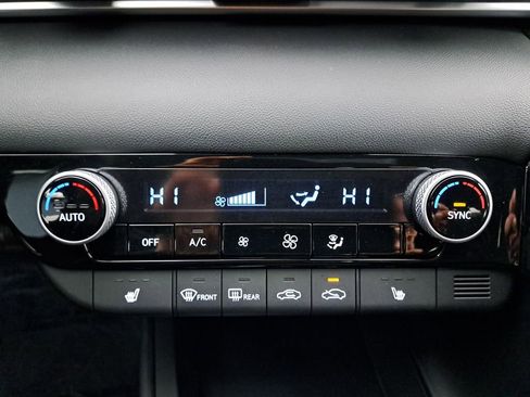 Used 2023 Hyundai Elantra Blue image 23