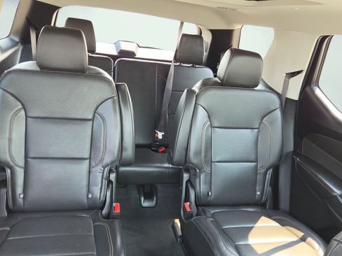 Used 2020 Chevrolet Traverse Premier AWD/4WD image 90