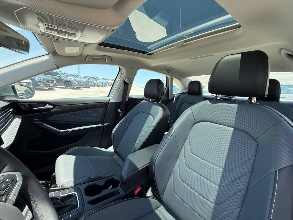 Certified 2026 Volkswagen Jetta SEL FWD image 16