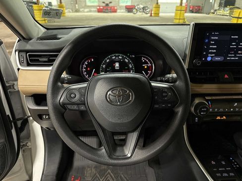 Certified 2025 Toyota RAV4 XLE AWD/4WD image 18