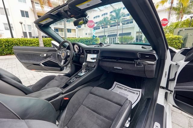 Used 2018 Porsche 911 Targa 4 GTS AWD/4WD image 86