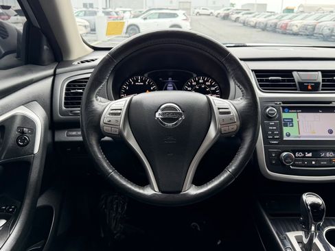 Used 2016 Nissan Altima 2.5 SL w/ 2.5 Technology w/LED Package FWD image 28