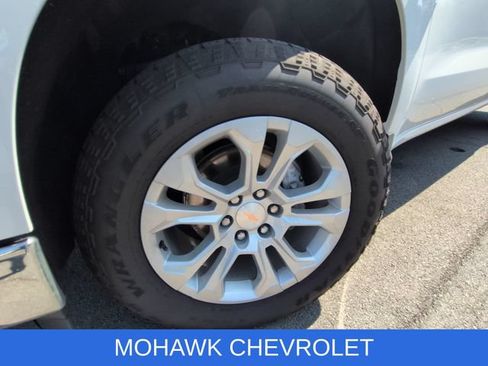 Used 2025 Chevrolet Silverado 1500 LTZ w/ LTZ Premium Package AWD/4WD image 34
