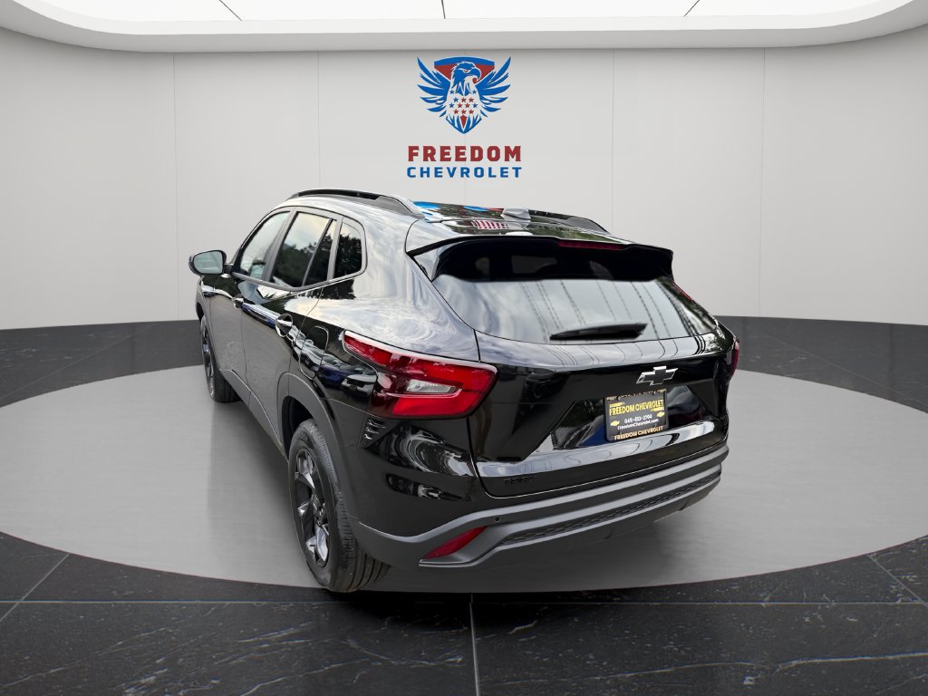 New 2026 Chevrolet Trax LT w/ Driver Confidence Package FWD image 5