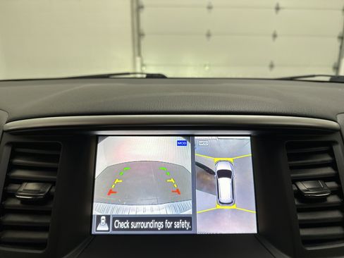 Used 2020 Nissan Pathfinder SL image 37