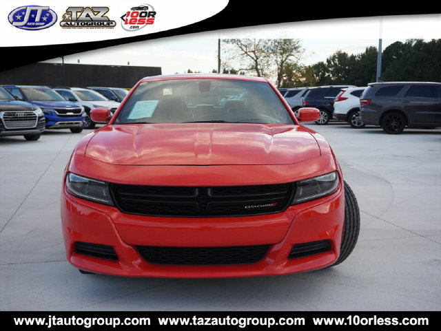 Used 2022 Dodge Charger SXT w/ Plus Group RWD image 4