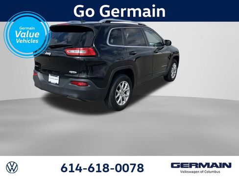 Used 2016 Jeep Cherokee Latitude w/ Cold Weather Group AWD/4WD image 7