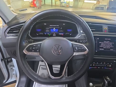 Used 2024 Volkswagen Tiguan SE FWD image 14