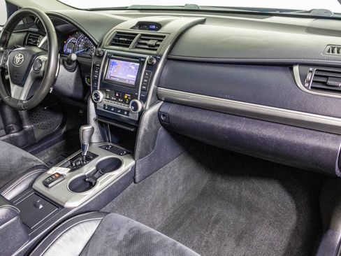 Used 2012 Toyota Camry SE w/ Leather Pkg FWD image 48