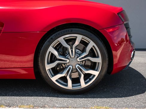 Used 2011 Audi R8 V10 AWD/4WD image 42