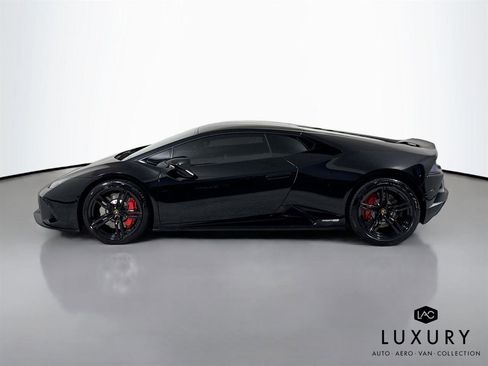 Used 2021 Lamborghini Huracan EVO image 9