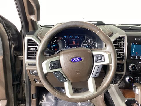 Used 2018 Ford F150 King Ranch w/ Equipment Group 601A Luxury AWD/4WD image 20