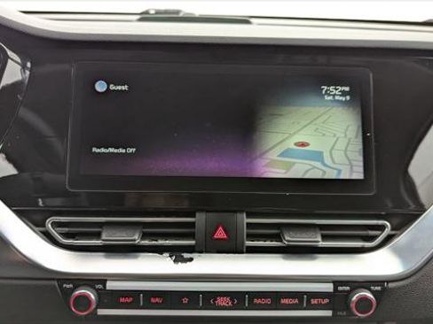 Used 2022 Kia Niro EX FWD image 26
