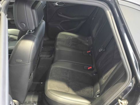 Used 2018 Porsche Macan image 15