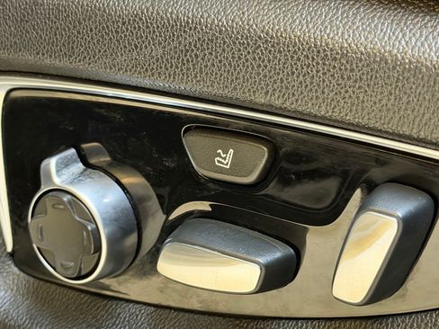 Used 2017 Cadillac Escalade Platinum AWD/4WD image 13