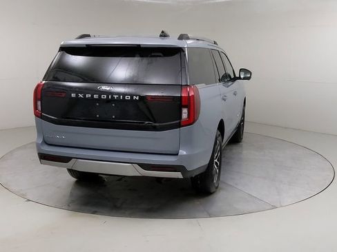 New 2025 Ford Expedition Platinum image 16