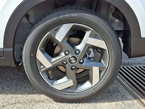 New 2026 Hyundai Venue SEL FWD image 7
