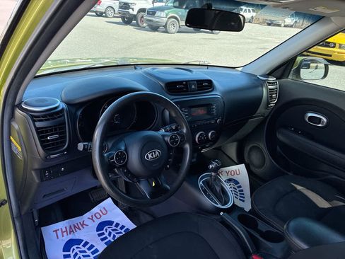 Used 2014 Kia Soul + image 10