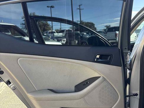 Used 2014 Kia Optima LX image 8