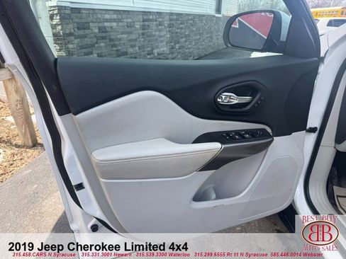 Used 2019 Jeep Cherokee Limited AWD/4WD image 9