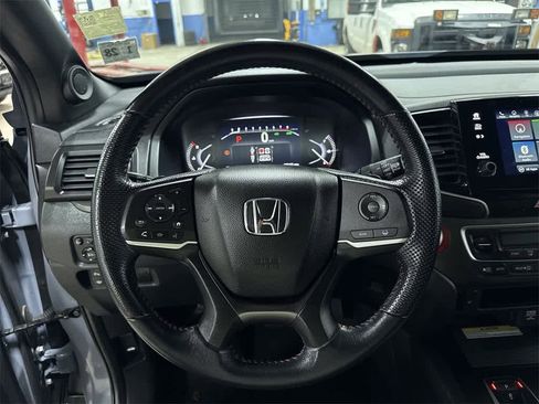 Used 2023 Honda Passport TrailSport image 18