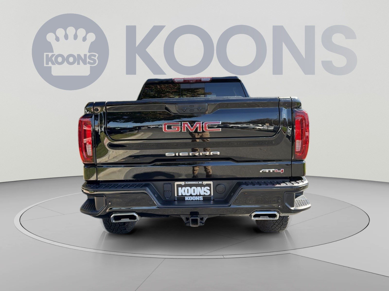 Used 2024 GMC Sierra 1500 AT4 w/ Technology Package AWD/4WD image 5