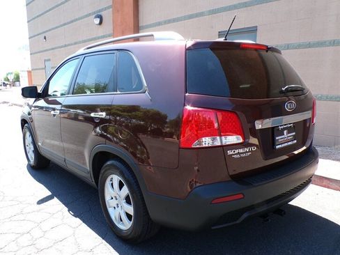 Used 2012 Kia Sorento LX AWD/4WD image 8