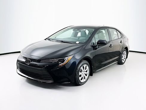 Used 2026 Toyota Corolla LE image 3