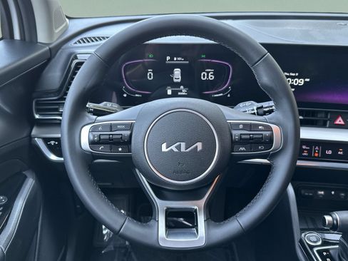 Used 2023 Kia Sportage EX FWD image 11