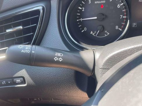 Used 2021 Nissan Rogue Sport S AWD/4WD image 22