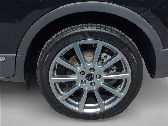 Used 2019 Lincoln MKC Reserve FWD image 9